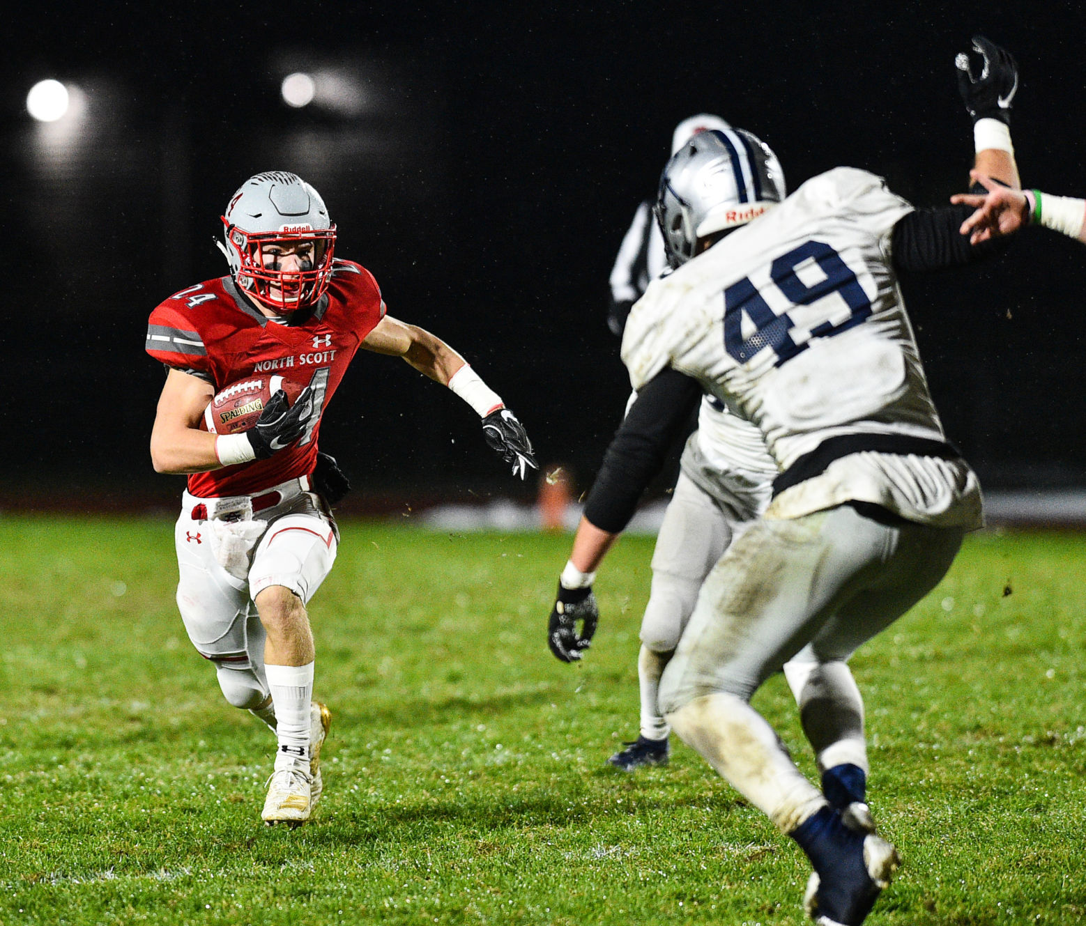 110119-qct-spt-ns-xavier-fball-020a.jpg